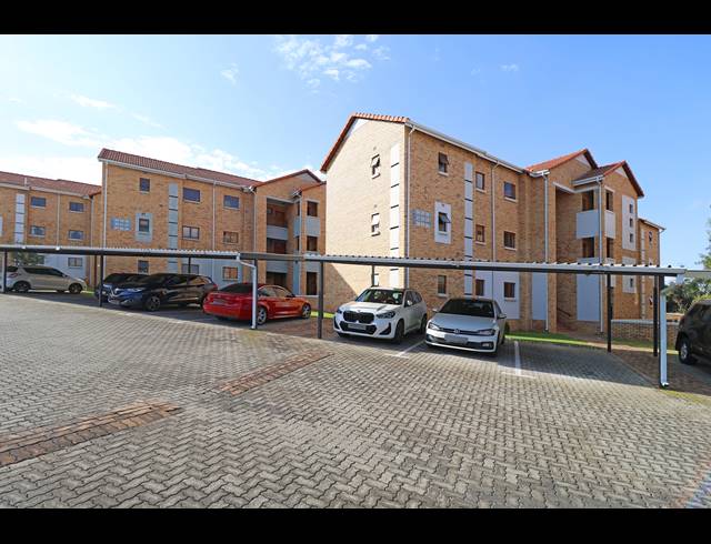 2 BEDROOM APARTMENT FOR SALE IN RANDPARK RIDGE
